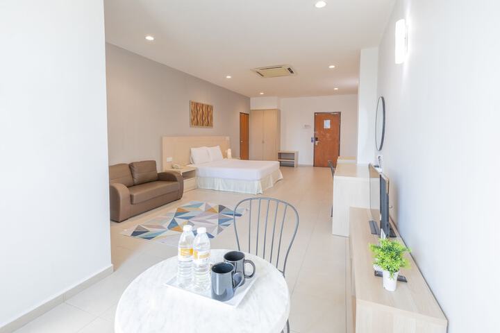Room 10 of 74