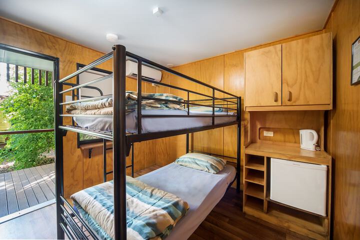 Room 11 of 104