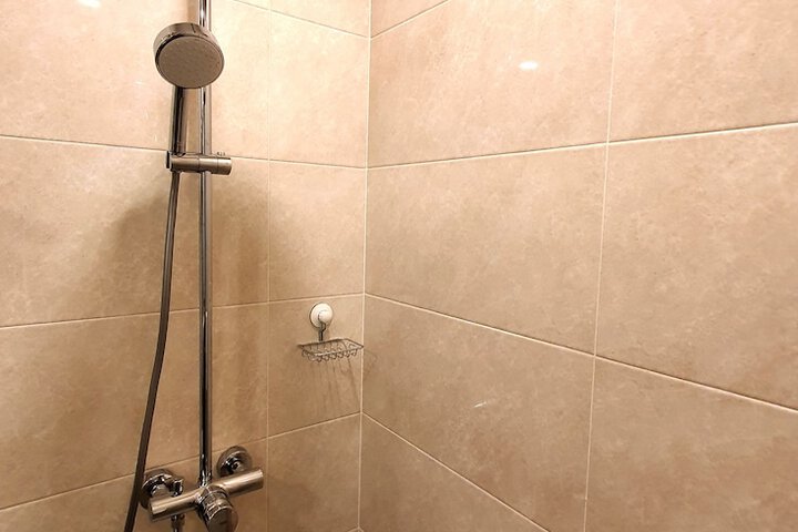 Room 12 of 22