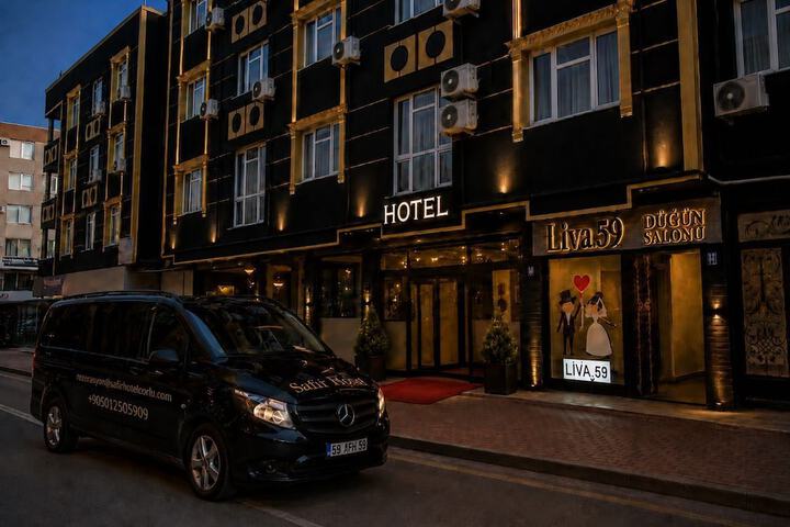 Hotel 11 of 14