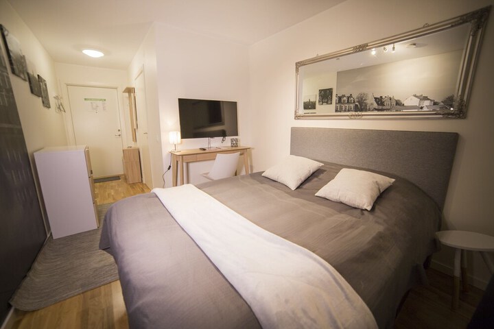 Room 8 of 49