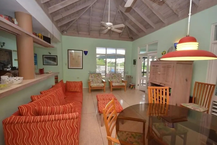 Hang Time 3BR by Jamaican Treasures
