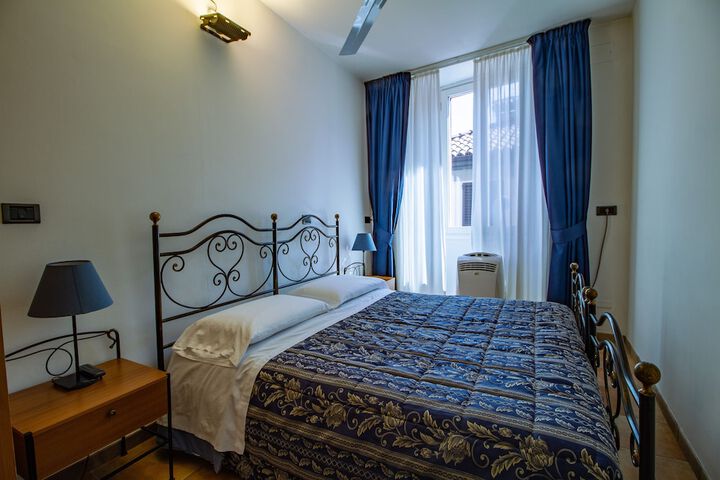 Room 17 of 35