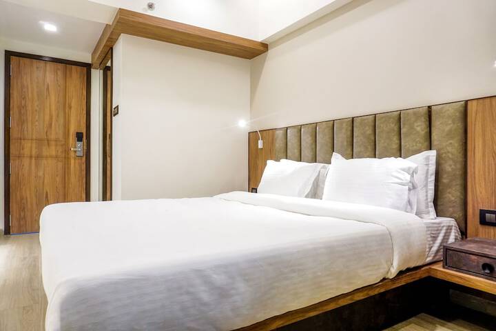 Room 21 of 100