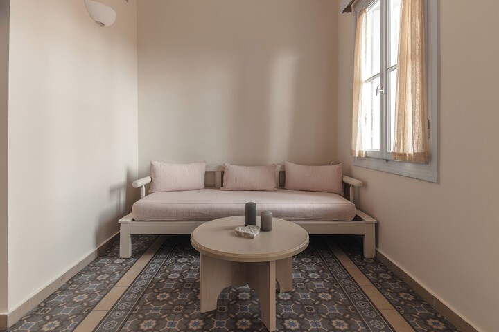 Room 50 of 238