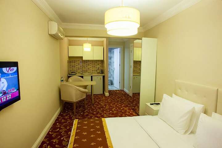 Room 9 of 22