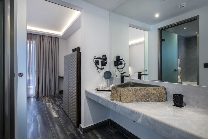 Clean Restrooms