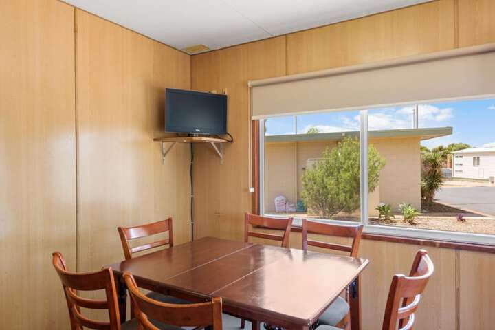 Room 34 of 110
