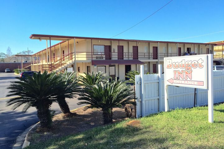 Property Grounds 8 of 11