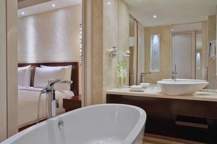 Room 45 of 120