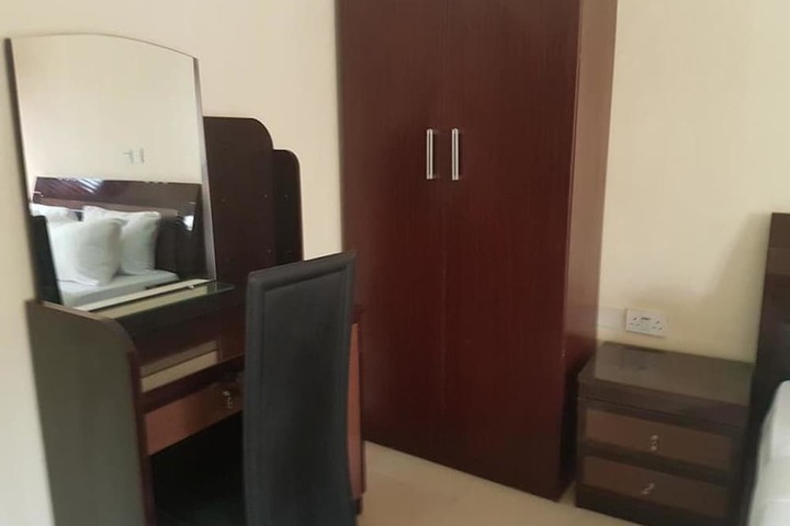 Room 2 of 22