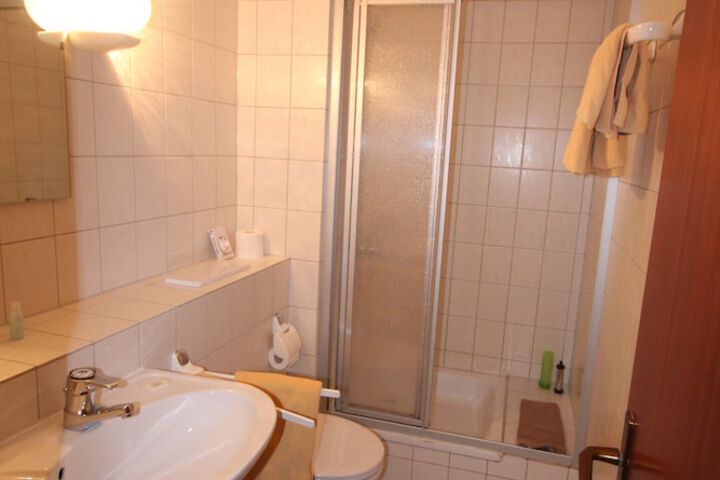 Room 44 of 72