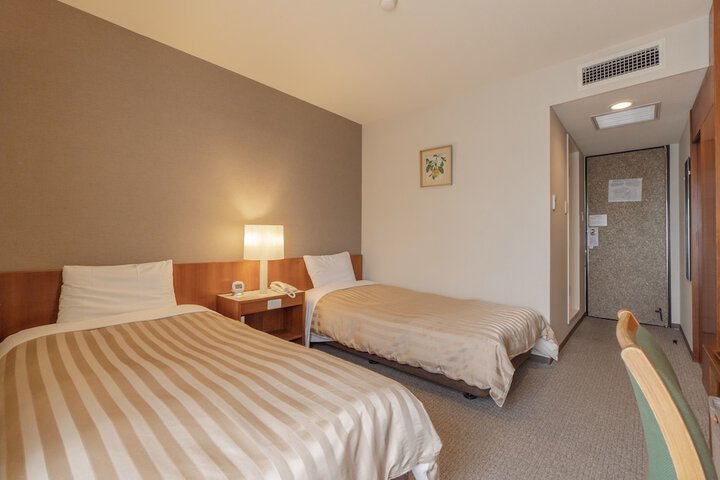 Room 10 of 45
