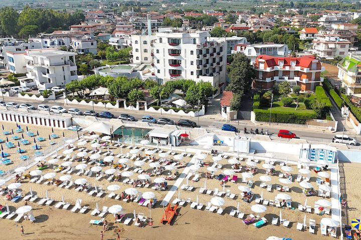 Bajamar Beach Hotel