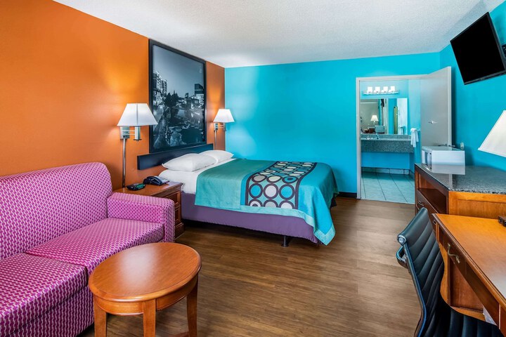 1 Double Bed Mobility Accessible (8 of 8)