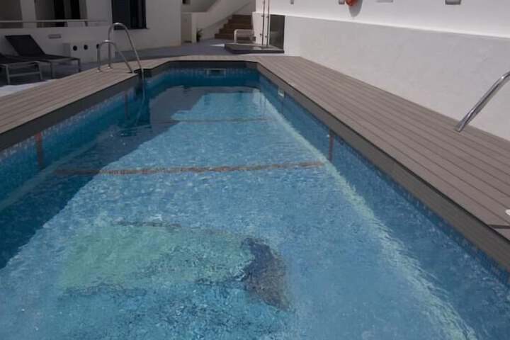 Pool 18 of 38