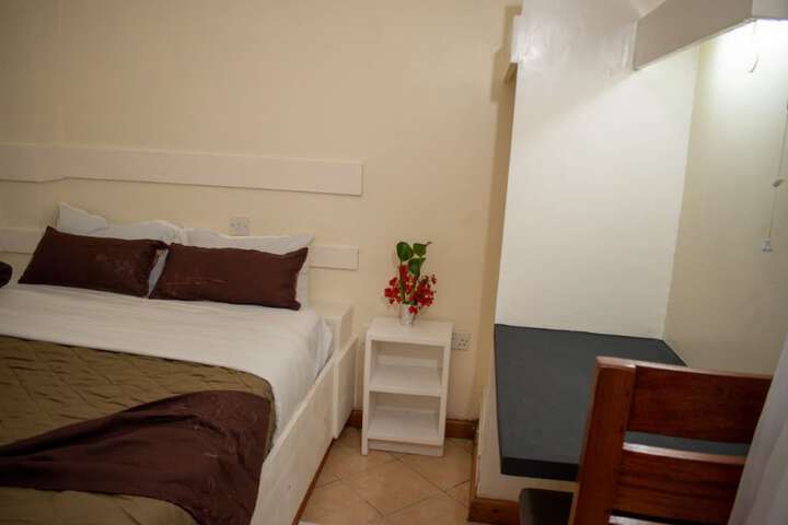 Room 5 of 24