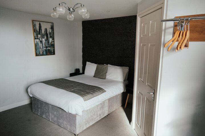 Room 7 of 19