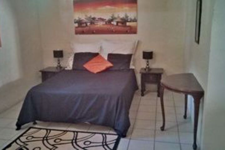 Room 13 of 33