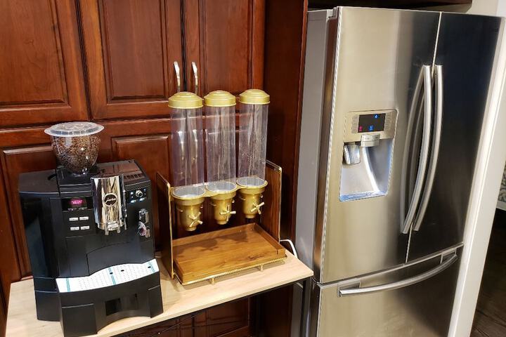 Breakfast/Coffee Service 53 of 70