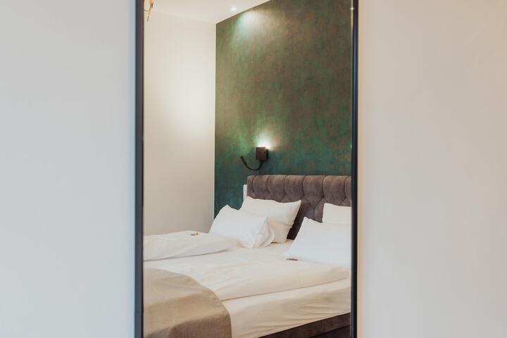 Room 16 of 63