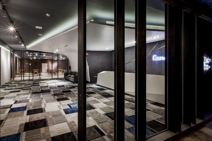Hotel 3 of 101