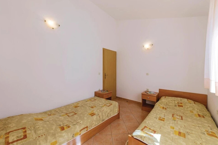 Room 2 of 15