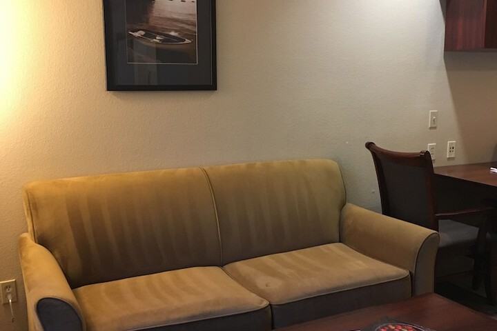 Suite Accessible Queen Size Bed (6 of 21)