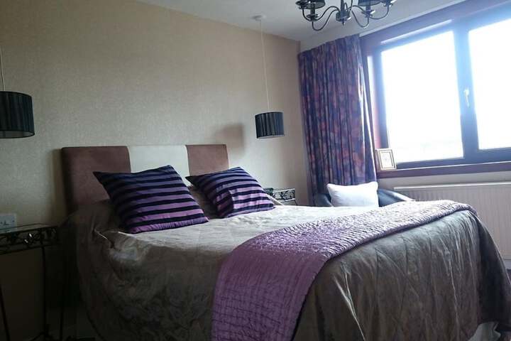 Room 9 of 17