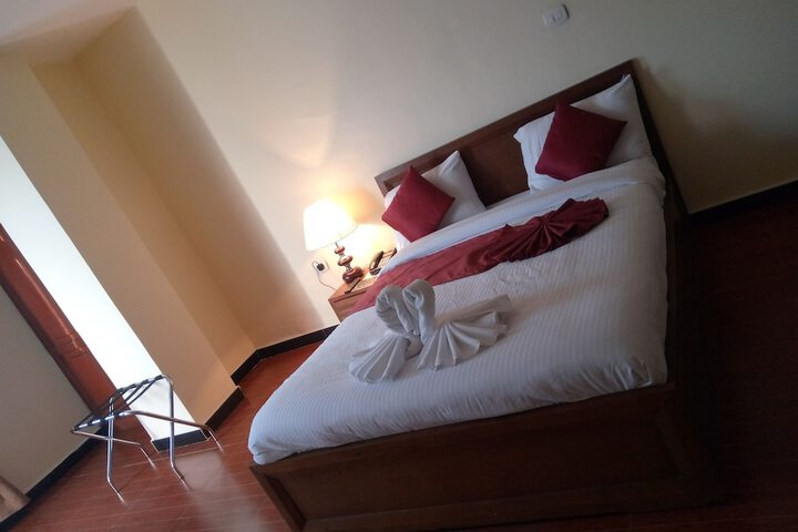 Room 5 of 37