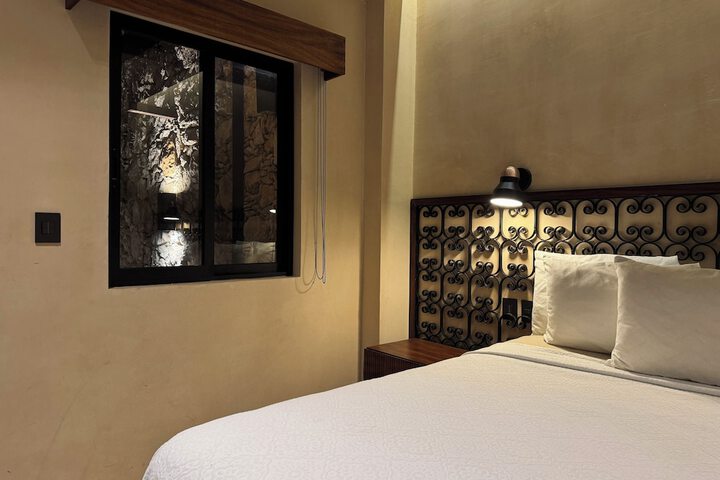 Room 92 of 160