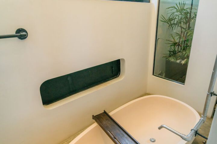 Room 15 of 46