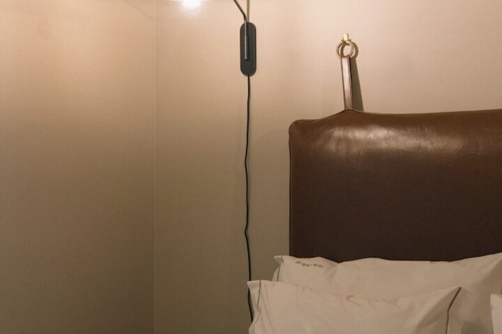 Room 13 of 82