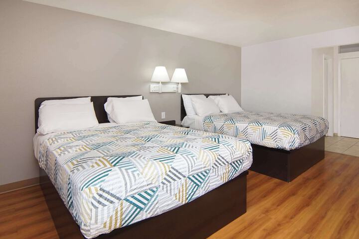 2 Queen Beds (5 of 5)