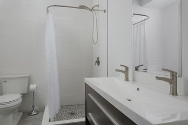 Room 2 of 23