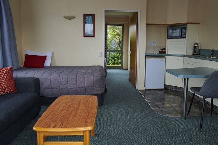 Room 18 of 42