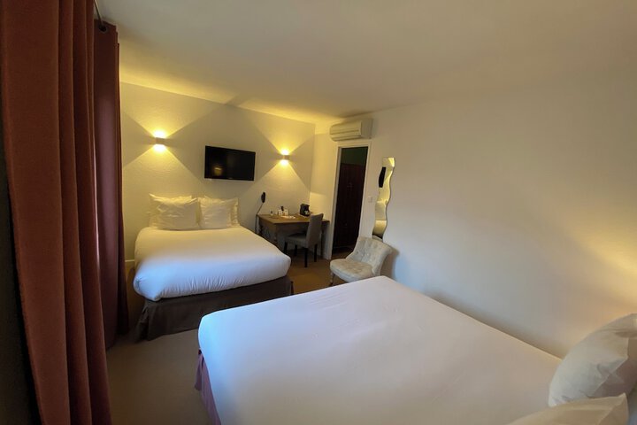 Room 30 of 73