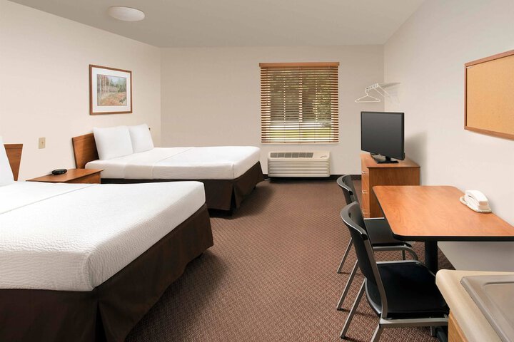 2 Double Beds (11 of 11)
