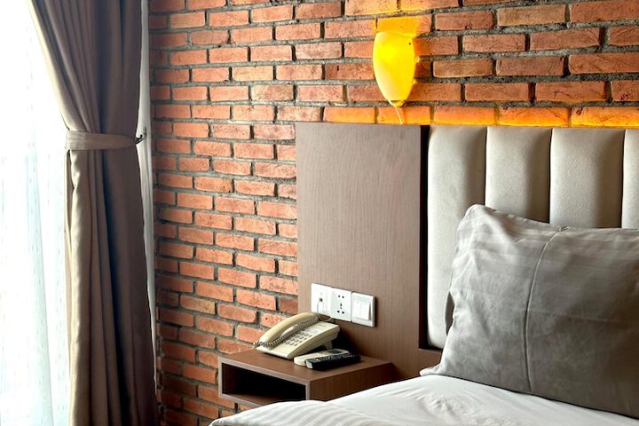 Room 19 of 49