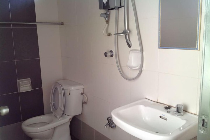 Room 26 of 32
