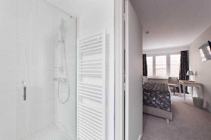 Room 40 of 53