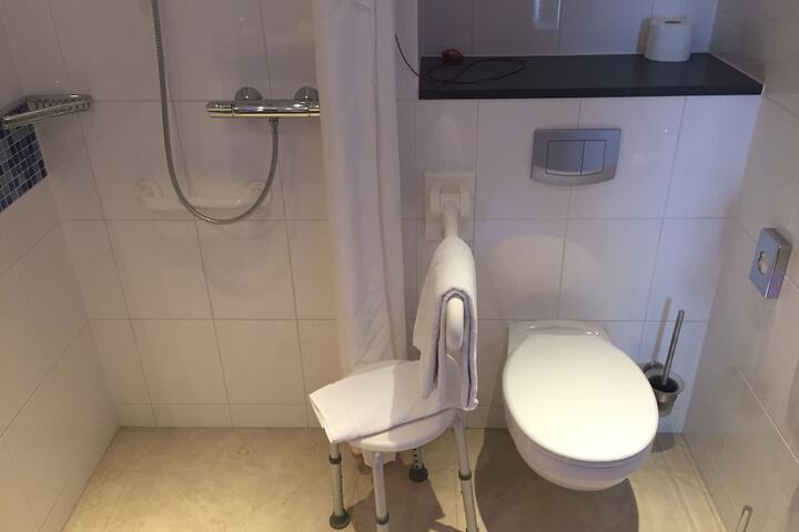 Room 18 of 39