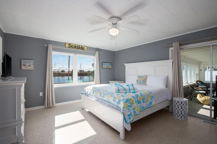 Room 3 of 15