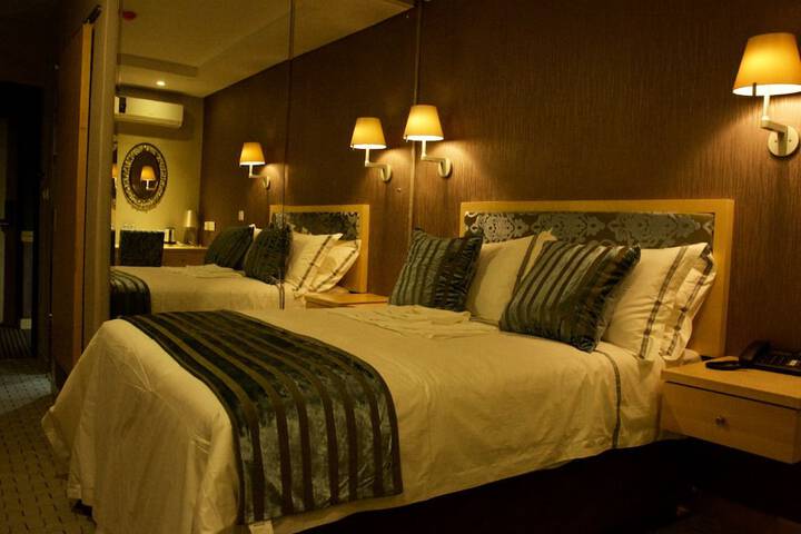 Room 6 of 50