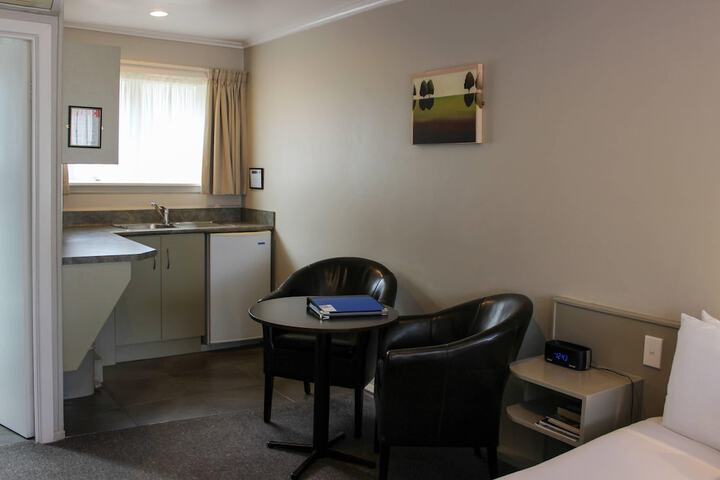 Room 68 of 302