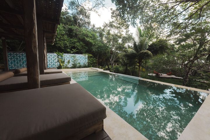 Pool 40 of 87