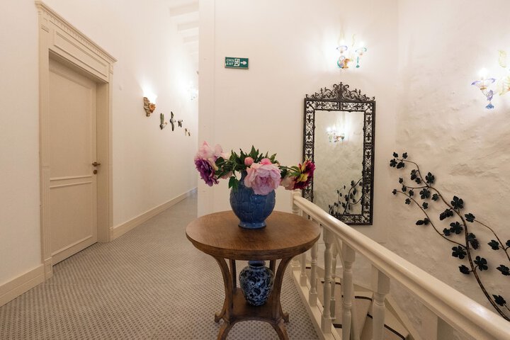 Ballroom/Hall 64 of 69