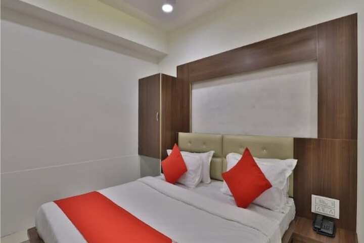 Room 15 of 18