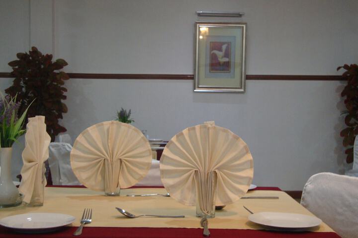 Dining 34 of 71