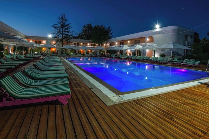 Pool 59 of 87